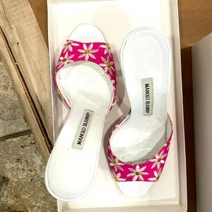Manolo Blahnik Daisy high heel sandals sz 37.5